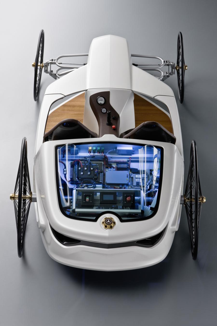  Mercedes-Benz F-Cell Roadster Concept 2009 года  (фото 15 из 23)